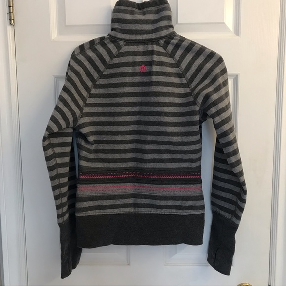 Lululemon size 6 grey stripe high neck sweatshirt with hot pink accents - Picture 5 of 6